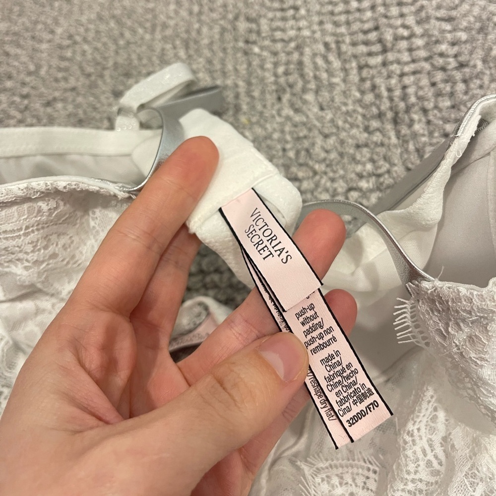 Victoria secret two piece bra panties set NEW size Large and 32DDD bra lace - Picture 6 of 7